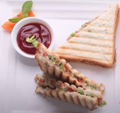 Loaded Cheese Sandwich With Bell Pepper Olives