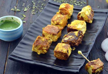 Makhamali Elaichi Paneer Tikka