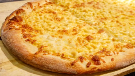 Pizza Grande De Macarrones Con Queso