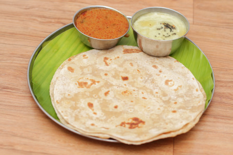 Chapati (2 Pcs) Fish Gravy