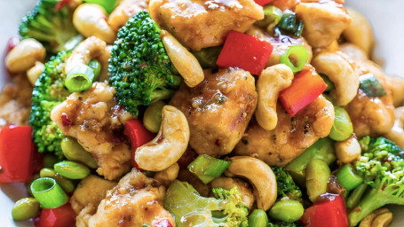 C27. Chicken With Cashew Nuts