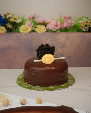 Ferraro Rocher Cake-1Kg