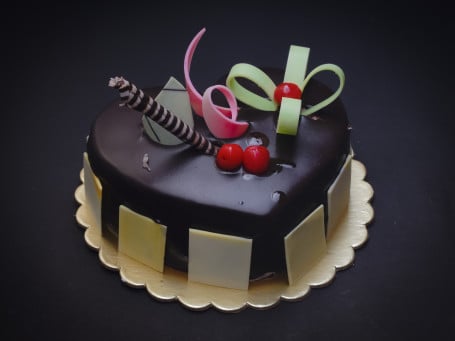 Chocolate Eggless Cake (500 Gms)
