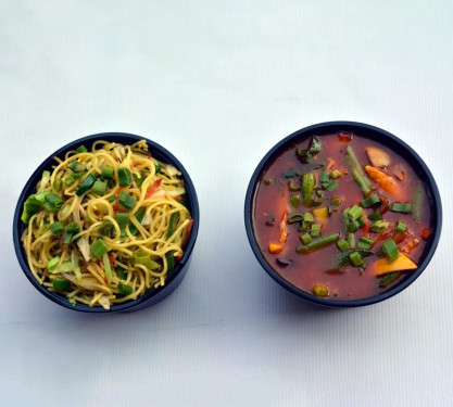 Chilli Paneer Gravy Veg Chowmein