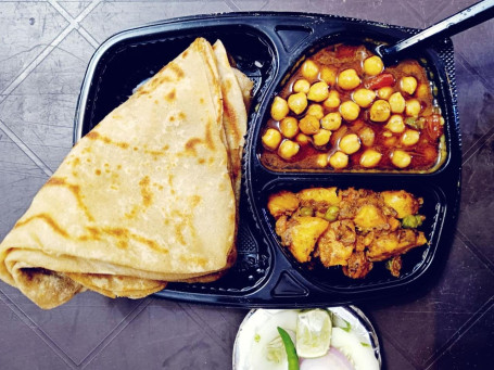 Plain Parathe With Sabzi And Chhole