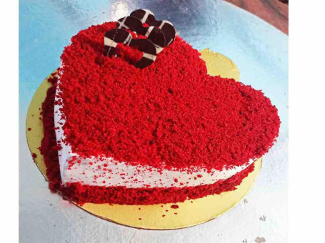 Pastel de terciopelo rojo con forma de corazón