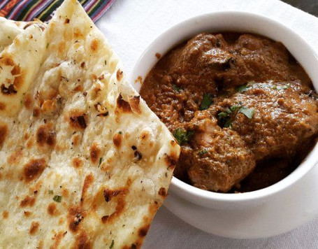 Chicken Lababdar With Butter Naan