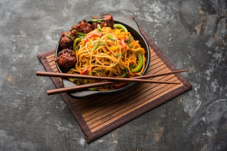 Schezwan Chicken With Veg Noodles