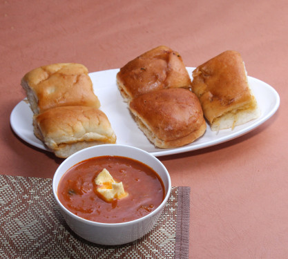 1 Plate Butter Pav Bhaji 2 Plate Pav