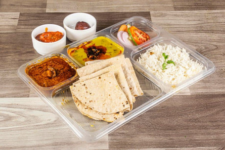 Kolhapuri Paneer Thali