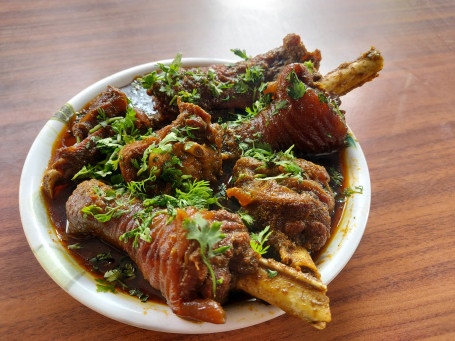 Gavrani Chicken Handi