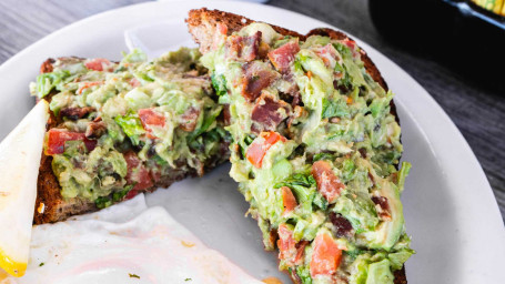 Tostada De Aguacate Blt