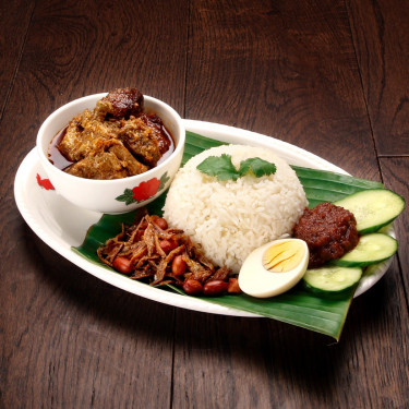 Nasi Lemak With Beef Curry