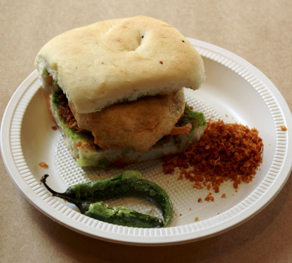 2 Classic Vada Pav