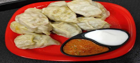 Chicken Cheese Stream Momos