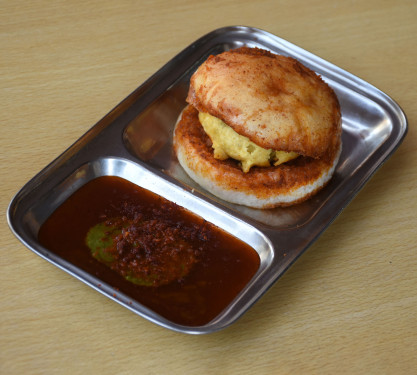 Masala Butter Vada Pav (1 Pc)