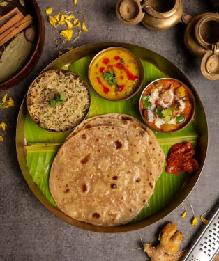 Murg Makhni Thali