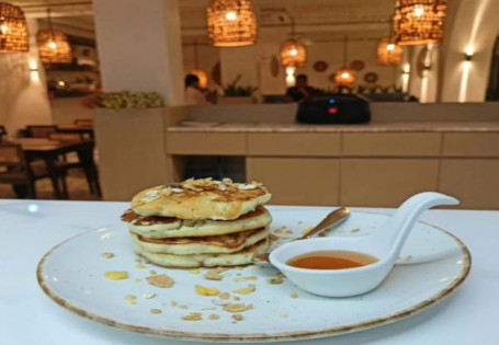 Muesli Honey Pancake