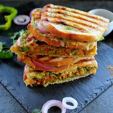 Samosa Sandwich With Wafer