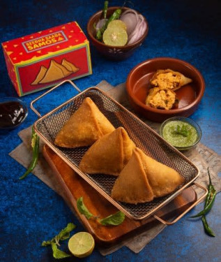 Paneer Tikka Samosa (2 Pc)