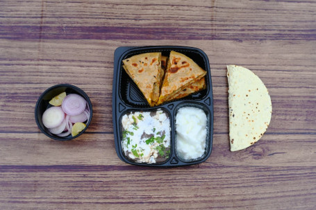 Aloo Paratha With Dal Makhani Combo