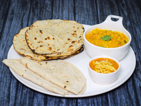 Sev Tamatar 4 Tandoori Or Tawa Roti Butter Khichdi Achar Salad