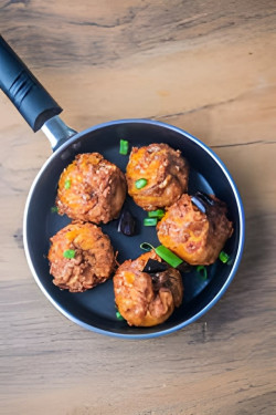 Classic Veggie Pan Fried Momos