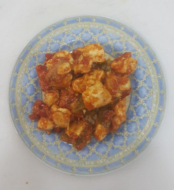 Pechuga de pollo con pimientos y tomate Raci oacute;n