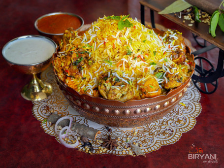 Dum Chicken Biryani 1 Kg