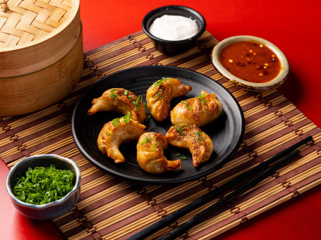 Chicken Deep Fried Momos (6Pcs)