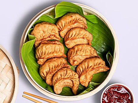 Spl Veg Full Fried Momos 8 Pcs