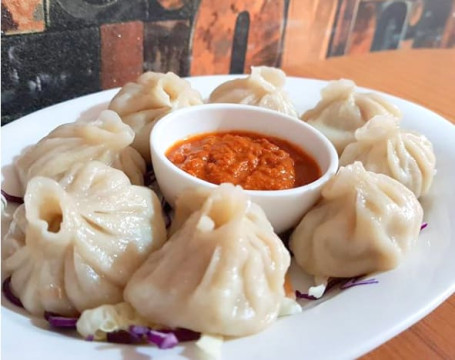 Chicken Steamed Momos (6Pieces)