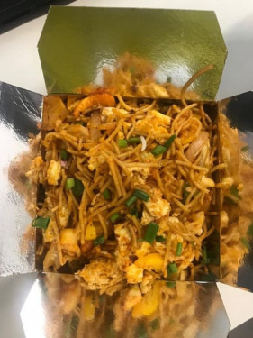 Chicken Singapore Noodles Chilli Garlic Chicken (Little Box)