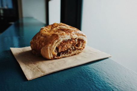 Pork apple Sausage roll