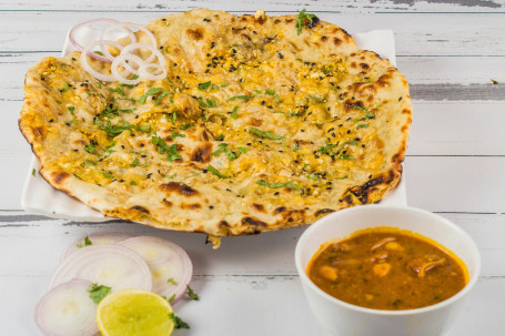 Amritsari Kulcha (1 Pc) (With Chole) (250 Ml)