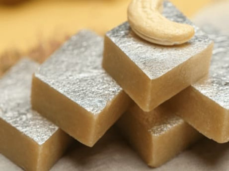 Kaju Katli (400 Gms)