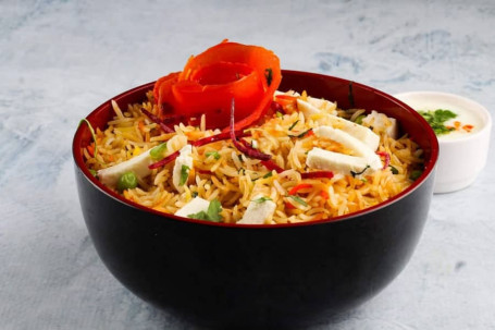 Veg Biryani (Served With Bundi Raita)