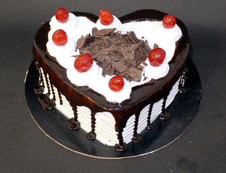 Heart Shape Black Forest 500Gm