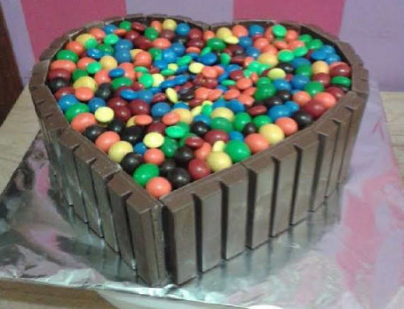 Heart Shape Full Choco Kitket Jems Cake 500Gm
