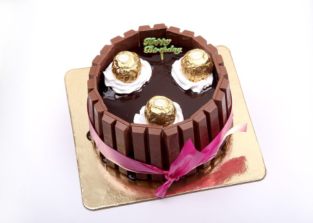 Ferraro Rocher Full Kit Kat Cake