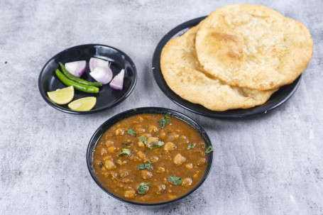 Dilli Ke Mashoor Chole Bhature