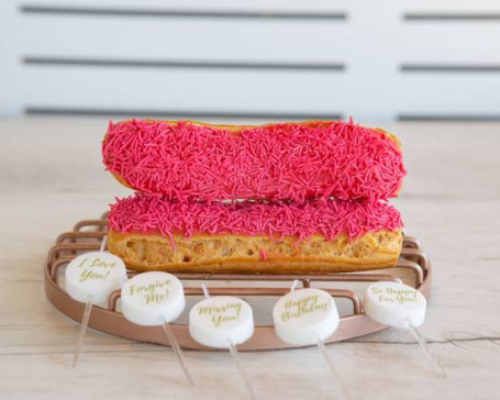 Raspberry Éclair