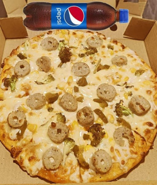 1 Chicken Kabab Pizza With 300 Ml Pepsi Or Dew