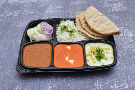 Homely Shahi Paneer Kaali Dal Choice Of Rotis Rice Raita Salad