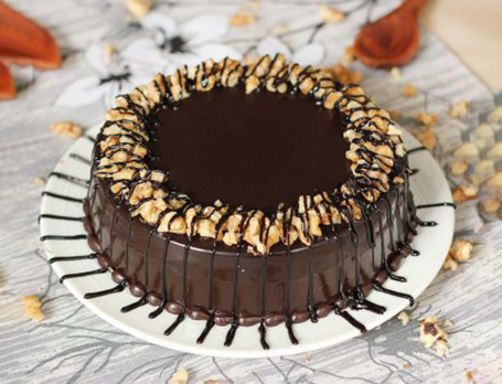 Chocolate Walnut Eggless Cake (2 Pound)