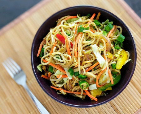 Veg Hakka Noddles (Full)