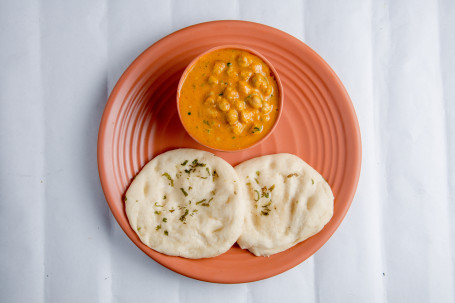 Amritsari Kulcha With Chole Raita