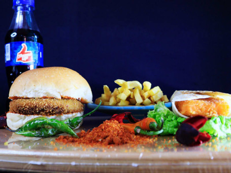 Crispy Vada Pav (2) Crispy Roll (2) Fries (1) 500 Ml Coldrink (2)