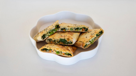 Spinach And Feta Cheese Pizza Pide