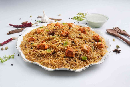 Hyderabadi Paneer Dum Biryani [Serves 2-3]